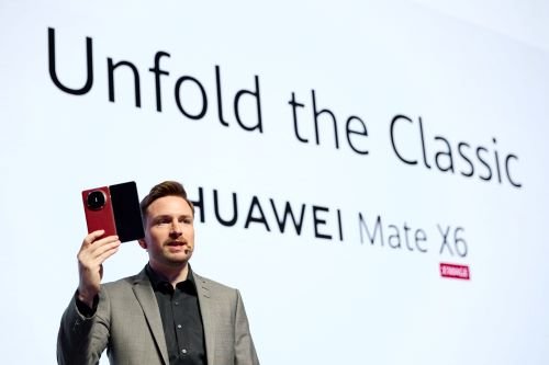 HUAWEI-Mate-X6