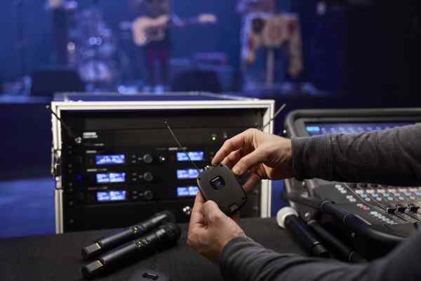 Shure-SLX-D+ 