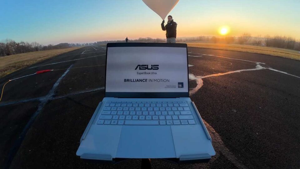 ExpertBook-Ultra-Everest